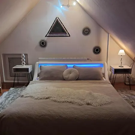 Apartment Roseart Star Apartment, Spacious Retreat Mrse